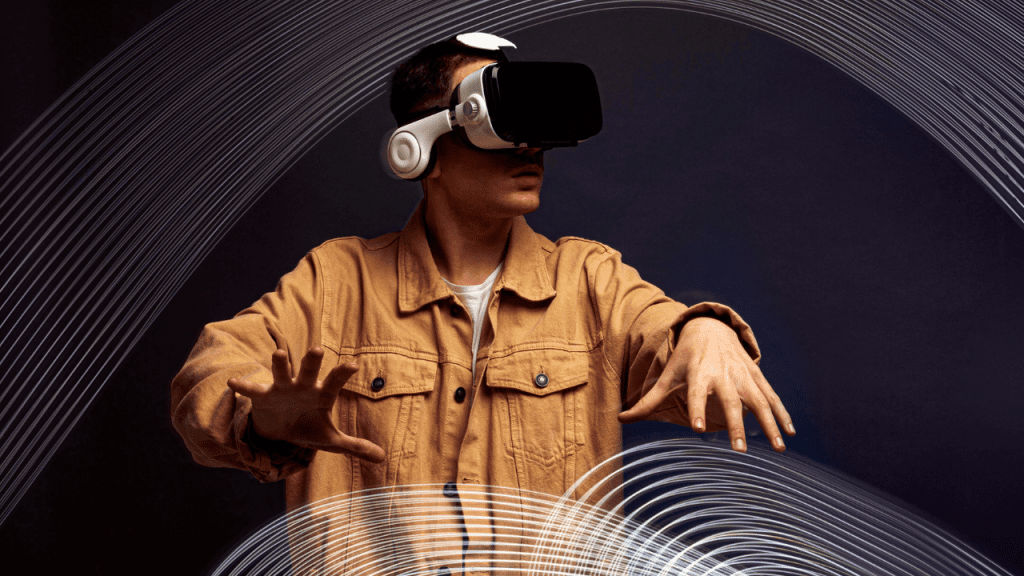 Homem com jaqueta bege usando óculos de realidade virtual observando linhas brancas